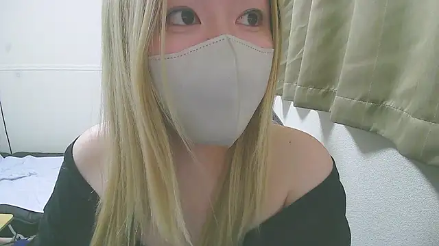 Remi official online show from November 21, 2025, 9:02 pm