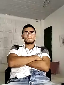 alessandro 2005 online show from December 6, 2024, 2:24 am