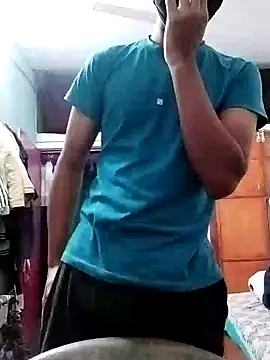 Snapshot of Vishuuuu__13 chatting on December 8, 2024, 3:32 am Vishuuuu 13 online show from December 8, 2024, 3:32 am
