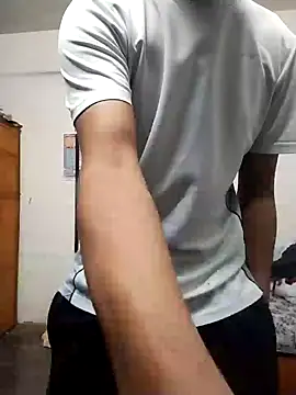 Snapshot of Vishuuuu__13 chatting on January 6, 2025, 5:49 pm Vishuuuu 13 online show from January 6, 2025, 5:49 pm