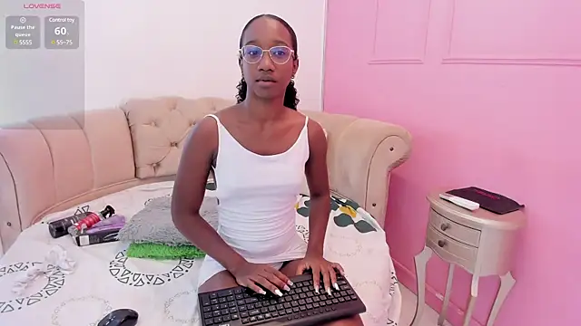 Snapshot of briannaduque chatting on January 9, 2025, 12:30 pm briannaduque online show from January 9, 2025, 12:30 pm