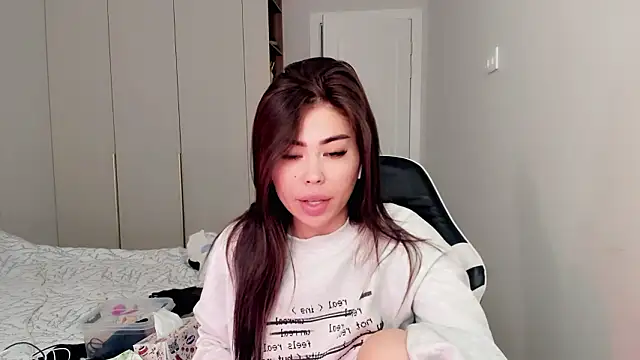 may mia online show from March 5, 2026, 7:26 am