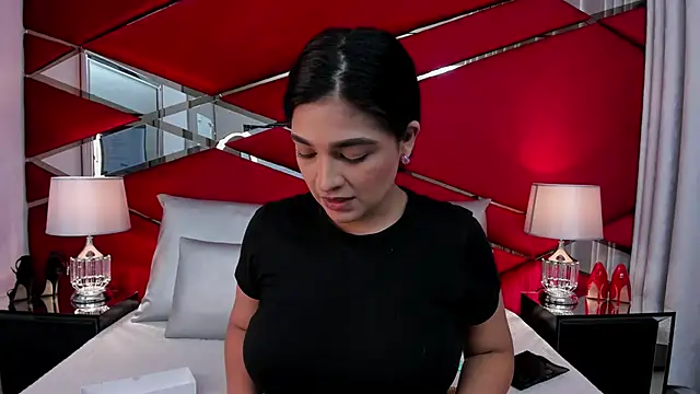 Snapshot of AdeleGray chatting on February 24, 2025, 12:16 pm AdeleGray online show from February 24, 2025, 12:16 pm