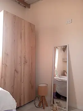 sofiaVelez01 online show from December 11, 2024, 2:54 pm