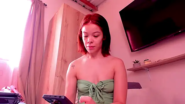 Snapshot of sofiaVelez01 chatting on June 3, 2026, 4:34 pm sofiaVelez01 online show from June 3, 2026, 4:34 pm