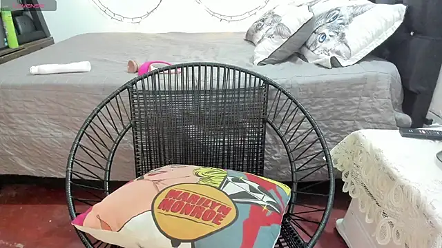 dirtyvalentina4u online show from March 2, 2025, 11:31 pm