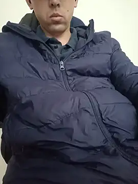 EE9EE9 online show from August 7, 2026, 5:04 pm