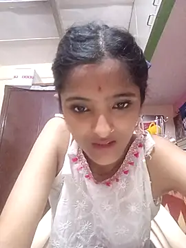 BabySlimmy10 online show from September 23, 2025, 9:18 pm