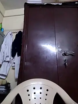 BabySlimmy10 online show from November 27, 2025, 7:27 pm