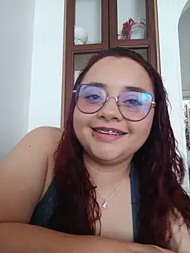 CURVY-HORNY online show from May 17, 2026, 7:43 pm