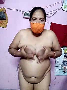 Hotty-rumi online show from February 4, 2025, 6:38 pm
