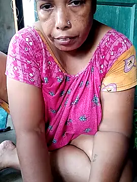 Hotty-rumi online show from October 8, 2025, 5:38 am