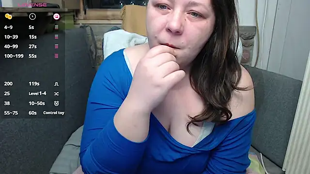 Snapshot of KasiaPrivat chatting on January 17, 2025, 8:11 pm KasiaPrivat online show from January 17, 2025, 8:11 pm