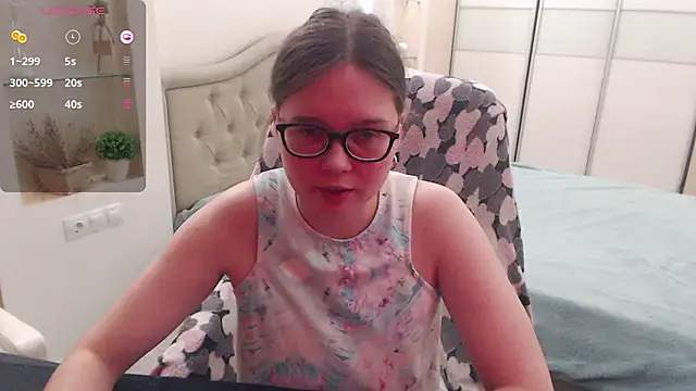 Snapshot of Cutie_Emily chatting on October 26, 2025, 3:07 pm Cutie Emily online show from October 26, 2025, 3:07 pm