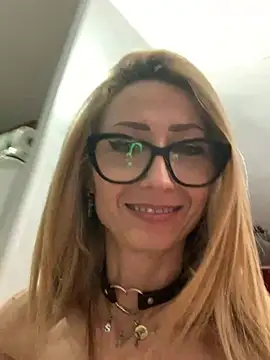 Snapshot of harleyejoker1 chatting on December 22, 2024, 5:23 am harleyejoker1 online show from December 22, 2024, 5:23 am