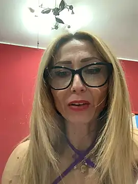 Snapshot of harleyejoker1 chatting on January 5, 2025, 2:06 am harleyejoker1 online show from January 5, 2025, 2:06 am