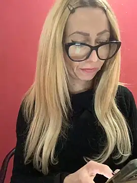 Snapshot of harleyejoker1 chatting on January 16, 2025, 10:21 am harleyejoker1 online show from January 16, 2025, 10:21 am