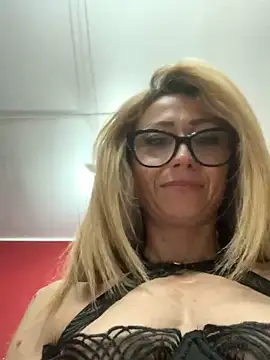 Snapshot of harleyejoker1 chatting on February 26, 2025, 8:59 am harleyejoker1 online show from February 26, 2025, 8:59 am