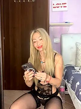 Snapshot of harleyejoker1 chatting on October 18, 2025, 8:59 am harleyejoker1 online show from October 18, 2025, 8:59 am