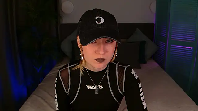 Maddy Garcia online show from October 14, 2025, 10:54 pm