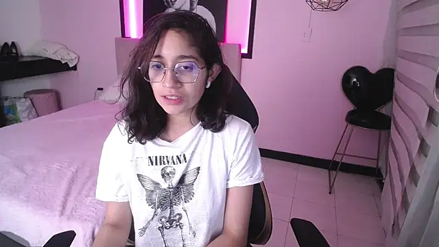 Snapshot of Lili_Gomez_ chatting on December 16, 2024, 3:54 pm Lili Gomez online show from December 16, 2024, 3:54 pm