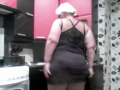 Lisa Suzie online show from January 12, 2026, 6:13 pm