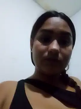 Snapshot of BrendaGirs chatting on December 31, 2024, 2:19 am BrendaGirs online show from December 31, 2024, 2:19 am