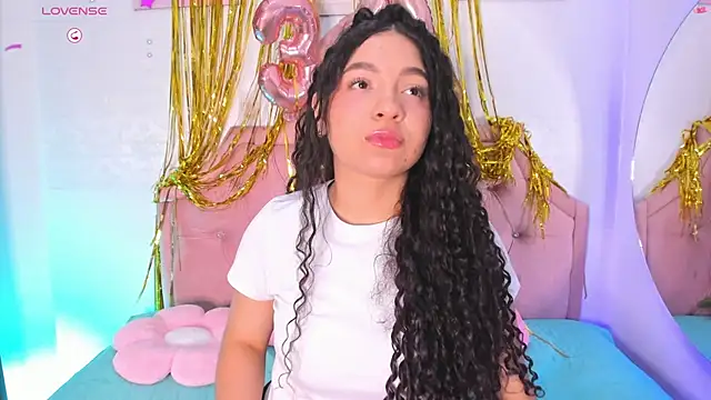 amandalee01 online show from January 16, 2026, 7:07 pm