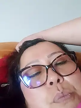 Darly Gomez online show from February 17, 2025, 8:58 pm