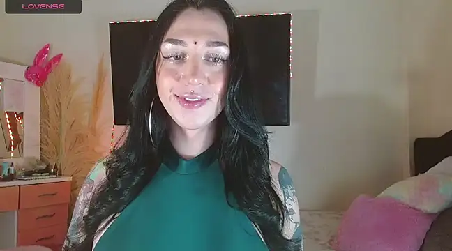 Snapshot of karla_zambrano chatting on January 24, 2025, 12:20 am karla zambrano online show from January 24, 2025, 12:20 am