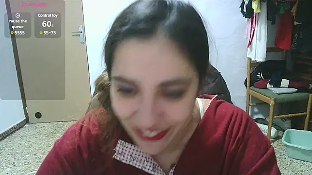 Snapshot of Ursumi1 chatting on January 9, 2025, 10:20 pm Ursumi1 online show from January 9, 2025, 10:20 pm