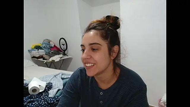 Snapshot of Ursumi1 chatting on October 19, 2025, 4:29 pm Ursumi1 online show from October 19, 2025, 4:29 pm