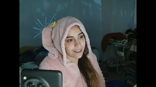 Snapshot of Ursumi1 chatting on November 13, 2025, 8:52 pm Ursumi1 online show from November 13, 2025, 8:52 pm