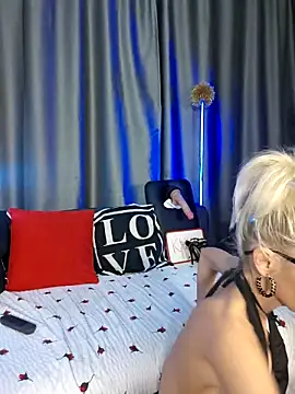 Snapshot of Milforja chatting on March 1, 2026, 4:25 am Milforja online show from March 1, 2026, 4:25 am