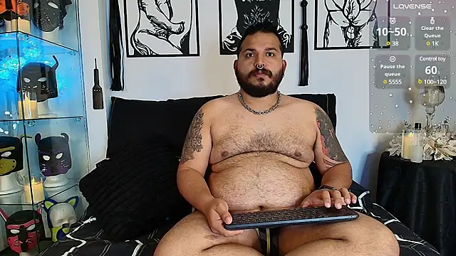 Snapshot of dannybear_ chatting on January 16, 2025, 6:27 pm dannybear online show from January 16, 2025, 6:27 pm