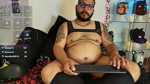 Snapshot of dannybear_ chatting on February 10, 2025, 6:03 pm dannybear online show from February 10, 2025, 6:03 pm