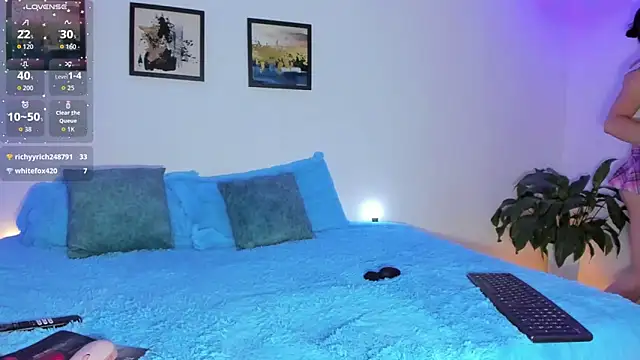 elafranco  online show from December 20, 2025, 4:08 am