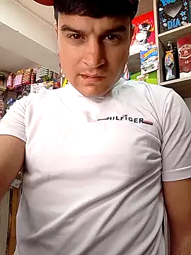 Snapshot of _MrSupremo_ chatting on October 5, 2025, 8:51 pm MrSupremo online show from October 5, 2025, 8:51 pm