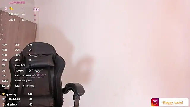 aggy castel online show from December 22, 2024, 10:47 pm