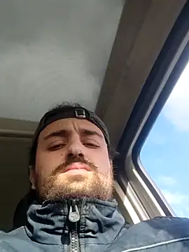 Snapshot of salvat22 chatting on February 28, 2025, 3:15 pm salvat22 online show from February 28, 2025, 3:15 pm