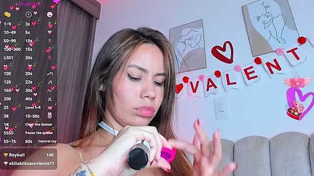Snapshot of Tamaraa_Serra chatting on February 12, 2025, 10:15 pm Tamaraa Serra online show from February 12, 2025, 10:15 pm