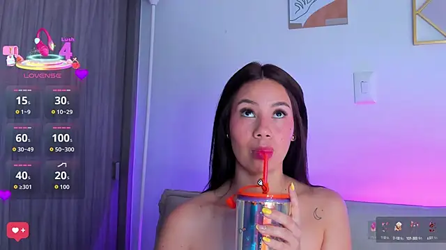 Snapshot of Tamaraa_Serra chatting on October 8, 2025, 6:05 pm Tamaraa Serra online show from October 8, 2025, 6:05 pm