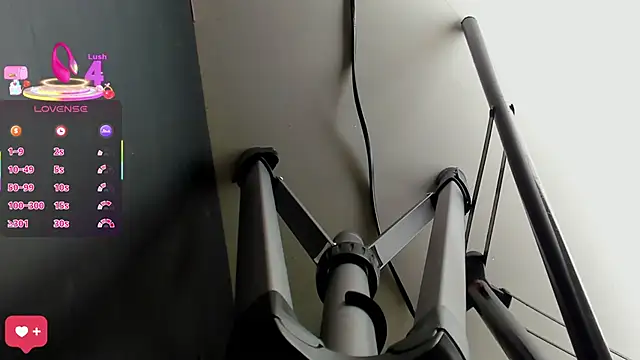 Snapshot of Tamaraa_Serra chatting on October 23, 2025, 12:59 pm Tamaraa Serra online show from October 23, 2025, 12:59 pm