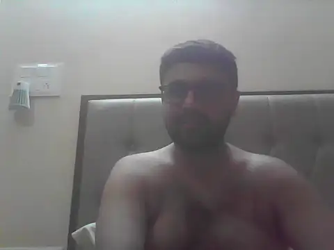 SexyyMotaLund57 online show from February 13, 2026, 2:24 pm