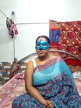 Snapshot of Real_Desi_Couple chatting on December 19, 2024, 4:24 pm Real Desi Couple online show from December 19, 2024, 4:24 pm