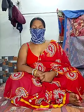 Snapshot of Real_Desi_Couple chatting on December 22, 2024, 5:10 pm Real Desi Couple online show from December 22, 2024, 5:10 pm