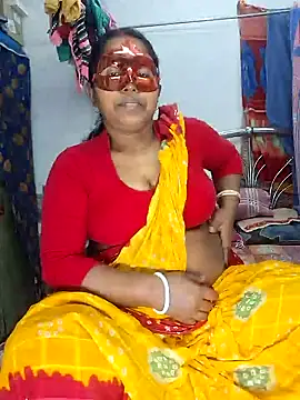 Snapshot of Real_Desi_Couple chatting on December 26, 2024, 4:25 pm Real Desi Couple online show from December 26, 2024, 4:25 pm