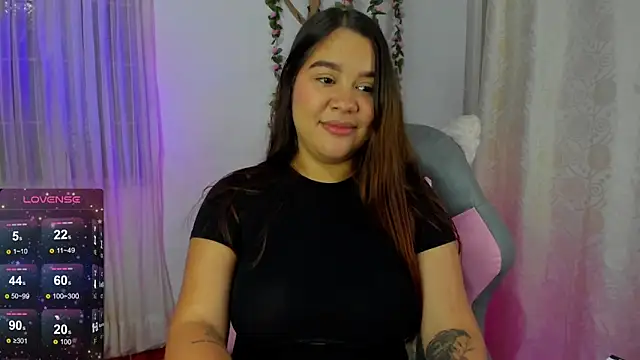 Snapshot of Eily__ chatting on January 15, 2025, 2:06 am Eily online show from January 15, 2025, 2:06 am