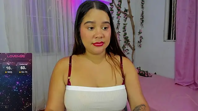 Snapshot of Eily__ chatting on February 15, 2025, 7:16 am Eily online show from February 15, 2025, 7:16 am