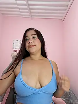 Snapshot of Eily__ chatting on November 24, 2025, 11:37 pm Eily online show from November 24, 2025, 11:37 pm